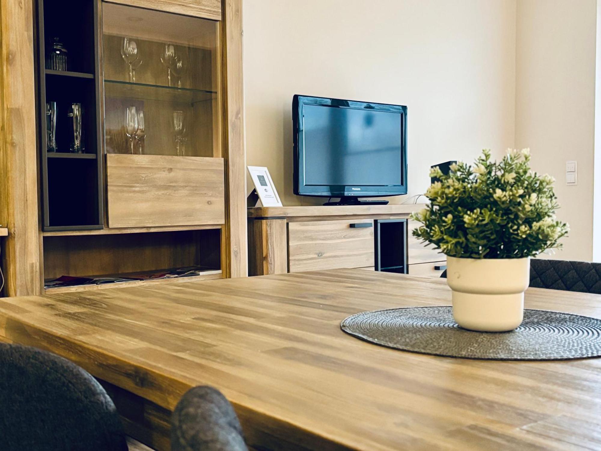 שרבאוץ Kleine Auszeit -- Inklusive Parkplatz & Wifi, Geschirrspueler, Waschmaschine & Terrasse Mit Strandkorb -- Perfekt Fuer Urlaub & Business מראה חיצוני תמונה